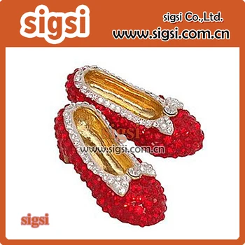 Engros røde sko broche metal acryl charme rhinestone broche pin-kode til gave/klud dekoration