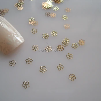 Ca. 1000pcs/bag Metal Havet Series Gold Flower Design Ikke-klæbende Metal Skiver Nail Art Dekoration MS-305-2